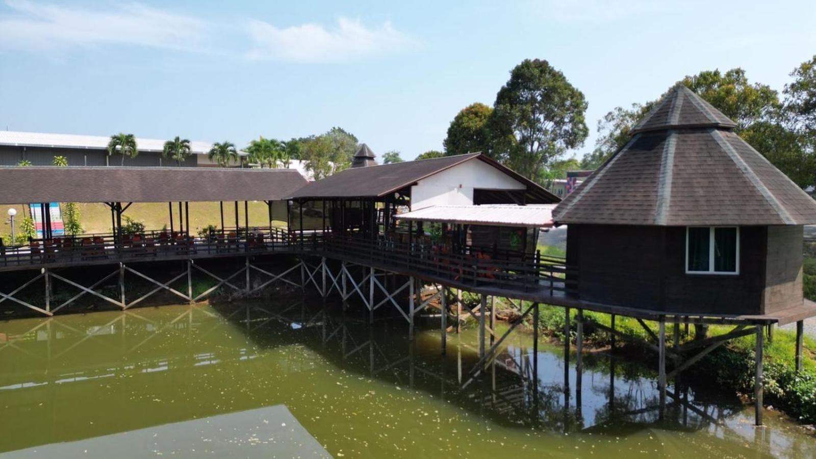 Putra Sentosa Retreat Camp, Sematan Hotel Luaran gambar