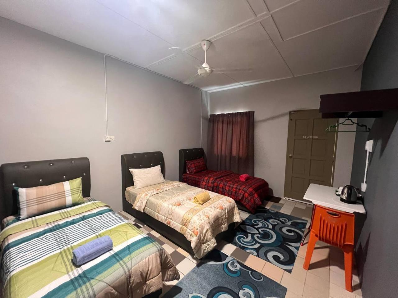 Putra Sentosa Retreat Camp, Sematan Hotel Bilik gambar