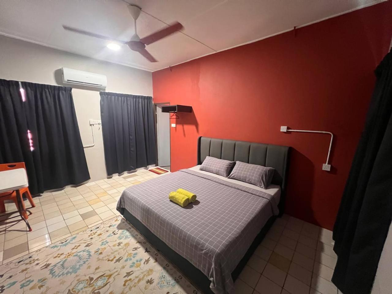 Putra Sentosa Retreat Camp, Sematan Hotel Bilik gambar
